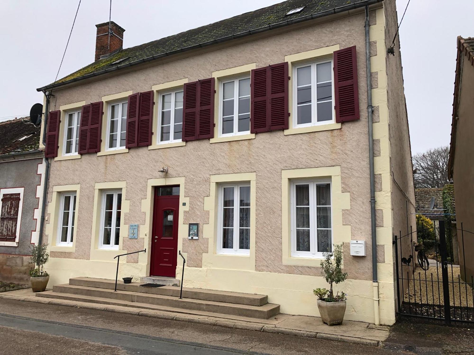 Le Voyageur Bed & Breakfast Saint-Bonnet-Tronçais Eksteriør bilde